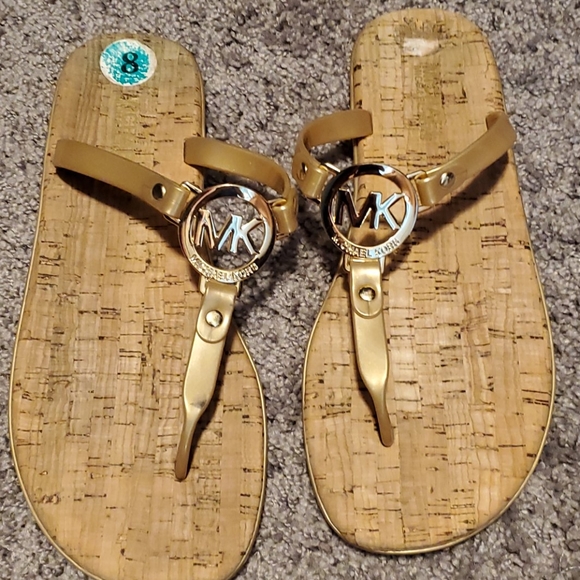 MK flip flops - Picture 1 of 2